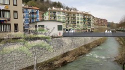 Beasaingo EAJk oinezkoentzako zubia eraikitzea proposatzen du Gipuzkoa plaza eta Arana kalearen artean gune komertzialerako sarbidea hobetzeko