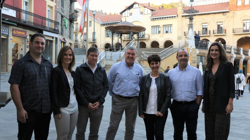Euskal haserrea euskal botora zuzendu behar da Euskal haserrea euskal botora zuzendu behar da